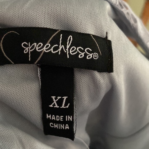 Pretty lacy dress. By Speechless. - Picture 5 of 6